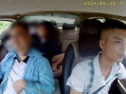 Tin tức trong ngày - Tài xế taxi cứu gia đình 4 người rơi xuống vực ở Tam Đảo