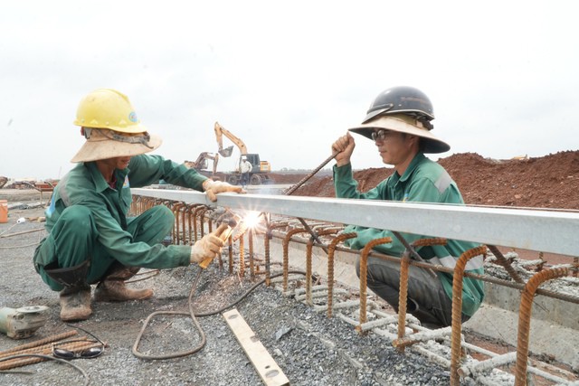 Sân bay Long Thành giai đoạn 1: Tiến độ thi công 3 gói thầu lớn vượt mục tiêu đề ra