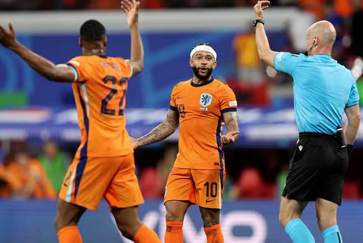 Hà Lan không thua là yên tâm vào vòng sau, nhưng chiến thắng là cần thiết để họ tránh Bỉ nếu Bỉ vượt qua vòng bảng