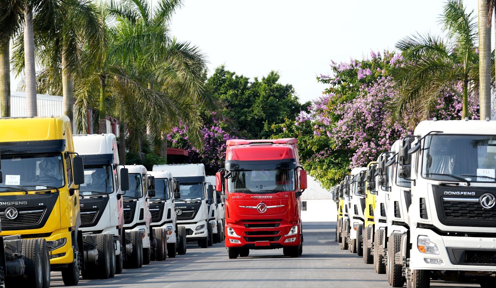 Mẫu xe đầu kéo Hoang Huy Dongfeng GX450 - Phiên bản Rồng Thiêng