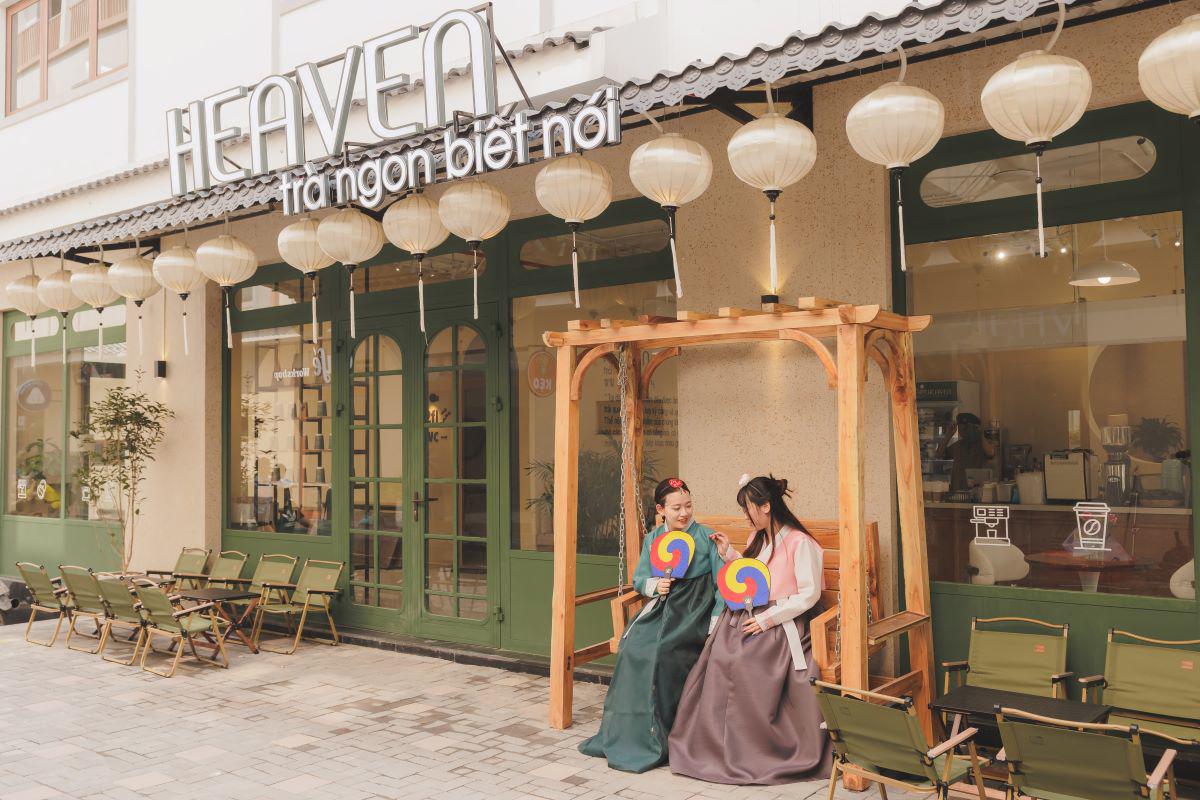 Các shop thương mại tại K-Town đều dành không gian độc đáo cho du khách check-in