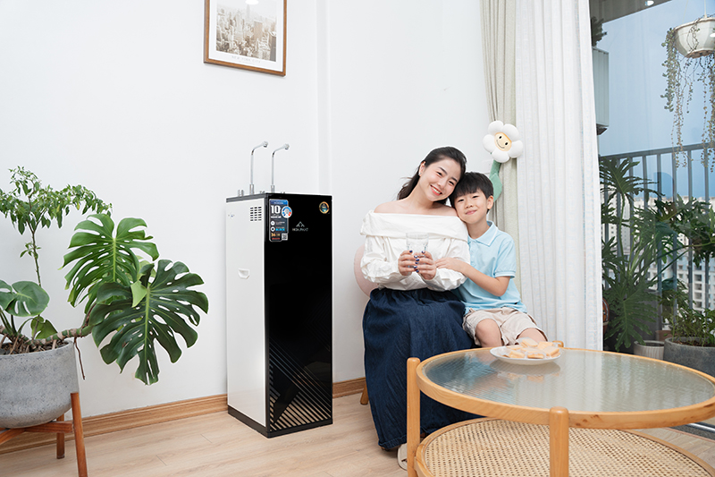 Với độ bền cao cùng chế độ bảo hành dài 36 tháng, máy lọc nước Hòa Phát bền bỉ trao nước sạch tới mọi gia đình Việt