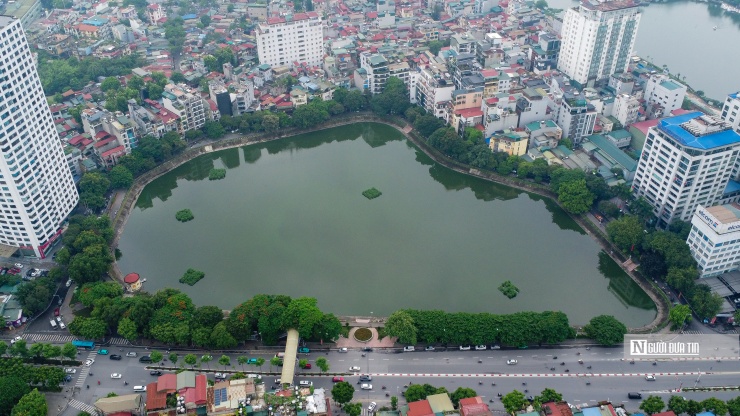 UBND quận Ba Đình (Tp.Hà Nội) vừa ban hành quyết định phê duyệt dự án cải tạo hạ tầng kỹ thuật, chỉnh trang đô thị để thực hiện đề án tổ chức khu phố kinh doanh dịch vụ - đi bộ khu vực hồ Ngọc Khánh và phụ cận.
