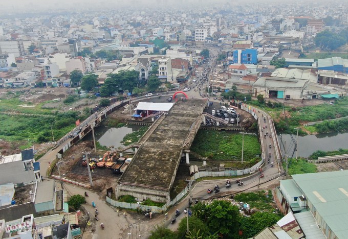 Giải tỏa nút thắt, loạt dự án kết nối sân bay Tân Sơn Nhất gấp rút hoàn thành