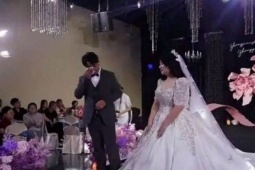 Phi thường - kỳ quặc - Chú rể òa khóc khi thấy người mẹ đã mất “hồi sinh” ngay trong đám cưới