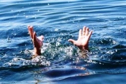 Hai cháu nhỏ đuối nước thương tâm khi chơi cạnh ao