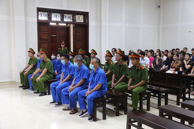 Các bị cáo liên quan cũng được tòa phúc thẩm giảm án.