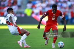 Video bóng đá Peru - Canada: Thẻ đỏ bước ngoặt, phản đòn đau đớn (Copa America)