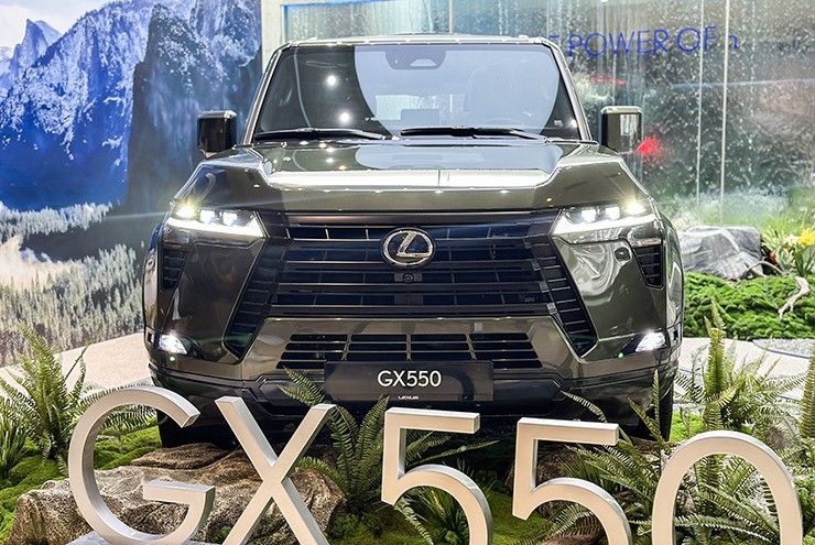 Cận cảnh mẫu xe SUV Lexus GX thế hệ mới tại đại lý, có giá bán từ 6,2 tỷ đồng - 6