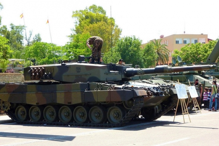 Một cỗ xe tăng Leopard 2A4 của quân đội Tây Ban Nha. Ảnh: Mil.in.ua