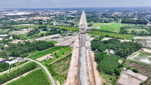 Cận cảnh cao tốc Biên Hòa - Vũng Tàu sau 1 năm bấm nút khởi công - 1