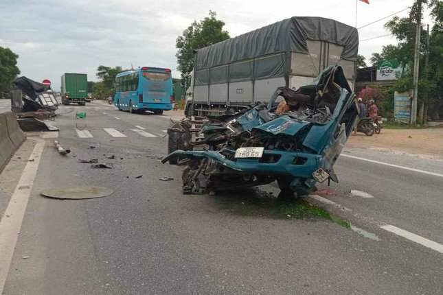 Tài xế gây tai nạn liên hoàn chết người vì quá bất ngờ và bỏ trốn