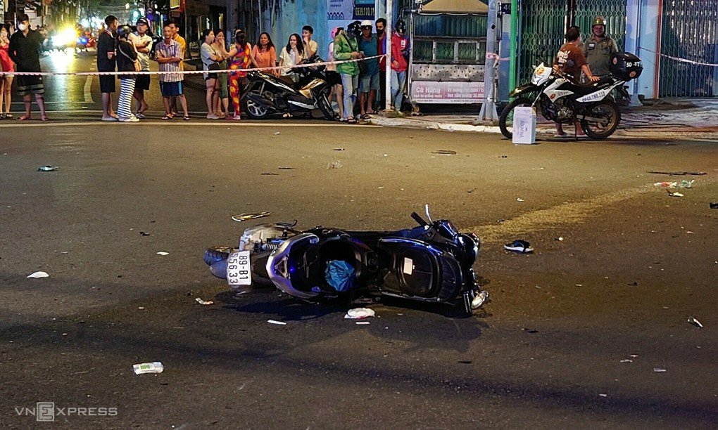 Xe máy hư hỏng sau tông va. Ảnh:&nbsp;Đăng Khoa