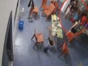 An ninh - Xã hội - Giám đốc Công an tỉnh Phú Thọ chỉ đạo điều tra vụ nghi vấn bé 11 tuổi bị bạo hành
