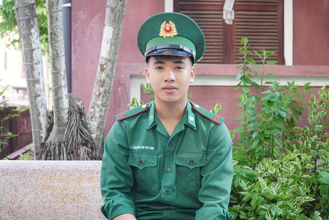 Chiến sĩ thuộc một đơn vị biên phòng tuyến biển của Bộ Chỉ huy Bộ đội Biên phòng tỉnh TT-Huế dự thi