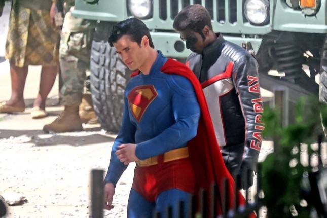 "Superman" tung tạo hình mới, khó có thể vượt qua cái bóng của Henry Cavill - 1