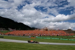 Thể thao - Đua xe F1, Austrian GP: Liệu Red Bull có thất thủ trên sân nhà?