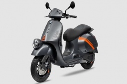 Xe ga hạng sang Vespa GTV300 có màu mới, giá hơn 144 triệu đồng