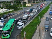 Tin tức trong ngày - Cao tốc TPHCM - Long Thành bị đóng, ô tô 'rồng rắn' trên quốc lộ