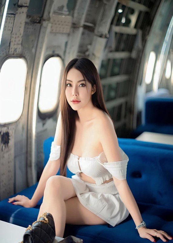 Hot girl mặc ướt đẫm gây xôn xao cộng đồng mạng Thái Lan - 7