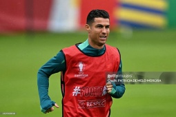 Bóng đá - Đội hình Bồ Đào Nha cao gấp 8 lần Slovenia, lộ diện SAO sẽ đá chính cùng Ronaldo