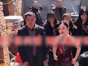 Nữ đại gia 52 tuổi bất ngờ kết hôn với nam bảo vệ 43 tuổi