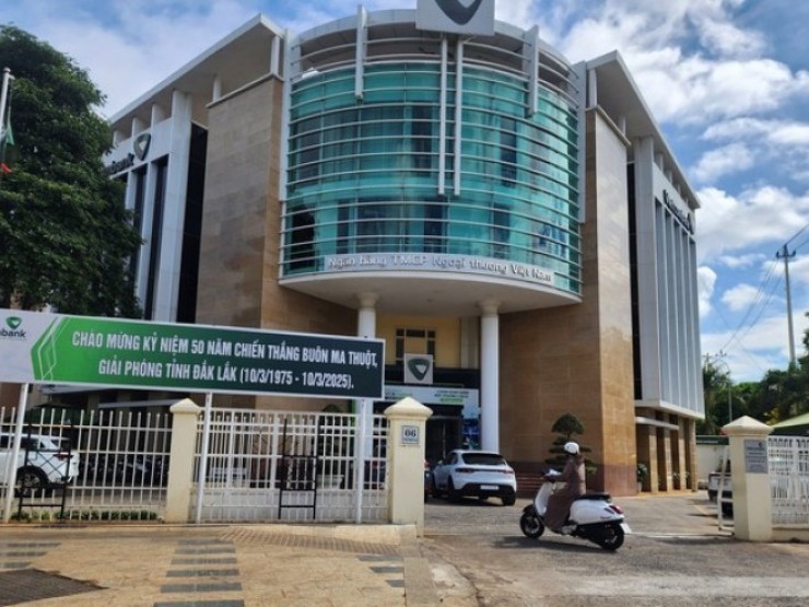 Chuyển nhầm 427 triệu đồng vào tài khoản người nghi đã mất, khách hàng loay hoay đòi lại