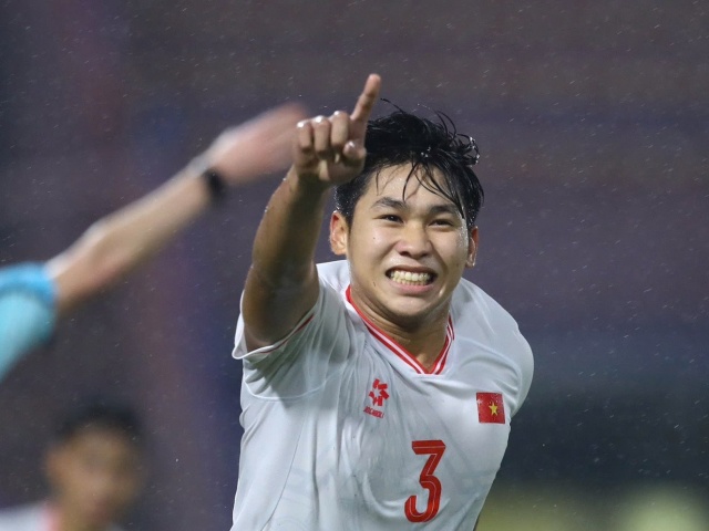 U17 Việt Nam: Chiếc vé World Cup tưởng xa mà lại... gần