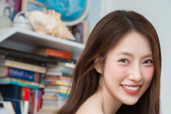 Khánh Vy nhận phản ứng trái chiều khi làm MC ở fan meeting Jisoo BLACKPINK