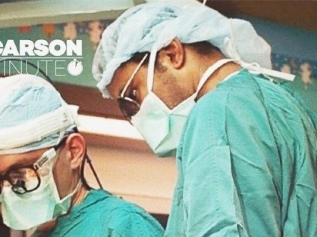 Từ học sinh đội sổ trở thành bác sĩ hàng đầu, bộ trưởng danh tiếng