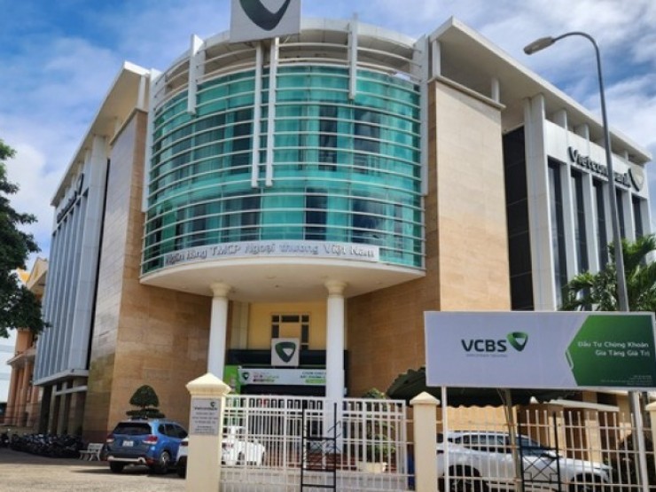 Vụ chuyển nhầm 427 triệu đồng cho người nghi đã mất: Các bên phải làm gì?