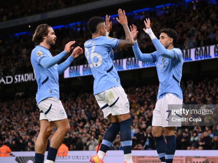 Bảng xếp hạng Ngoại hạng Anh: Cực nóng đua vé dự cúp C1, Liverpool vững ngôi đầu