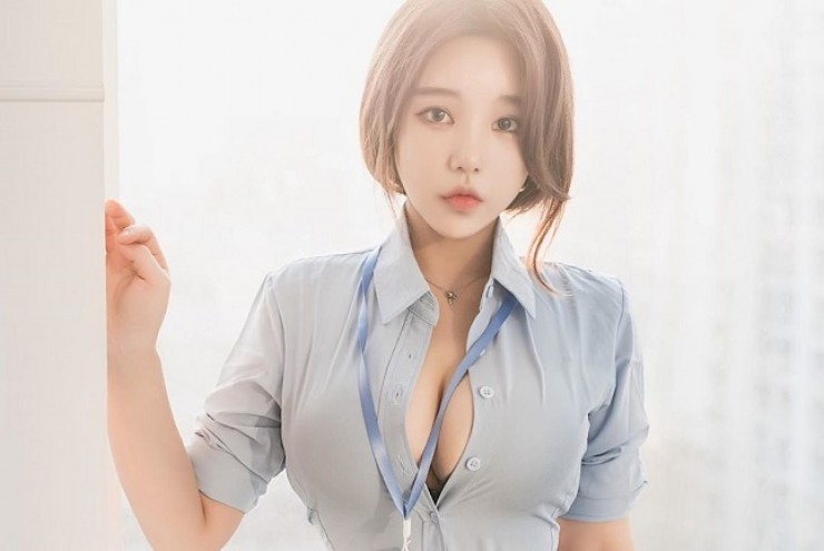 Hai tiếng buổi trưa đầy mờ ám của nữ đồng nghiệp lẳng lơ