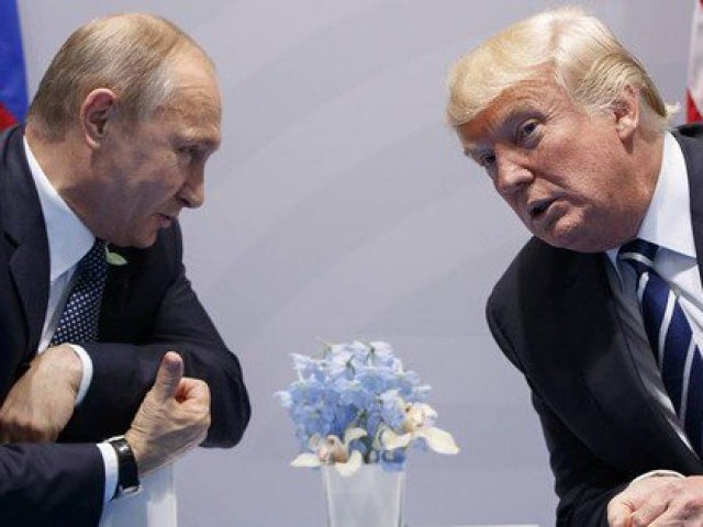 Nhóm cố vấn ngăn Tổng thống Mỹ Trump điện đàm với Tổng thống Nga Putin