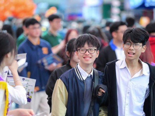 Tuyển sinh đại học 2025: Các trường lúng túng việc quy đổi điểm