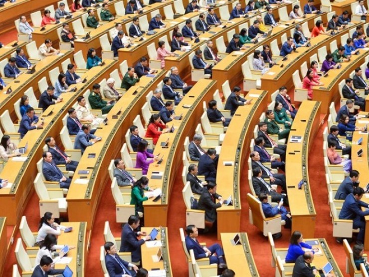 Triệu tập kỳ họp thứ 9, Quốc hội sẽ sửa Hiến pháp và nhiều luật để sáp nhập tỉnh, bỏ cấp huyện