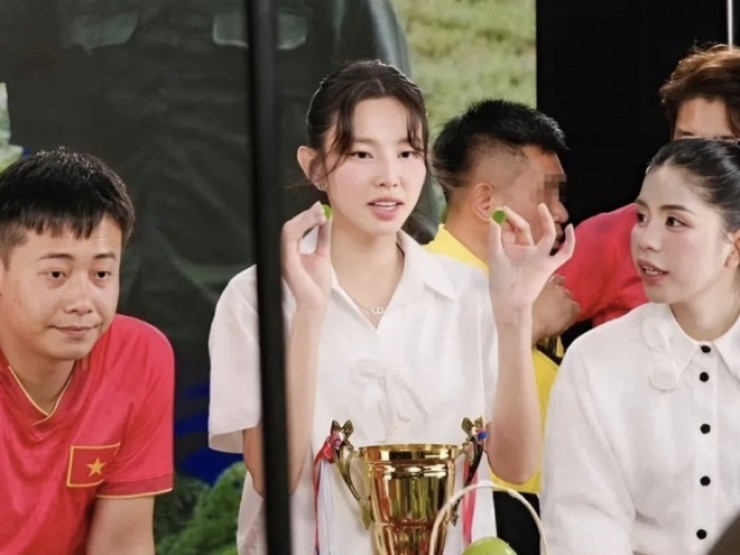 Từ vụ Quang Linh Vlogs, Hằng Du Mục: Giá đắt khi người nổi tiếng quảng cáo sai