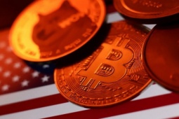 Kinh doanh - Bitcoin cắm đầu lao dốc vì lo ngại suy thoái toàn cầu sau chính sách thuế mới của ông Trump