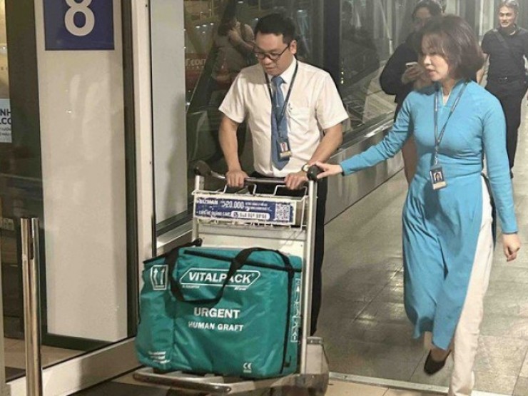 Chuyến bay lùi giờ cất cánh 35 phút để đợi hành khách đặc biệt