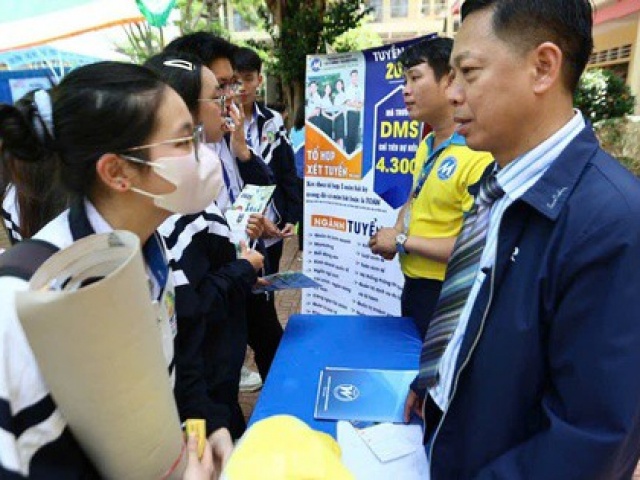 Cảnh báo hệ lụy từ các tổ hợp xét tuyển “lạ“