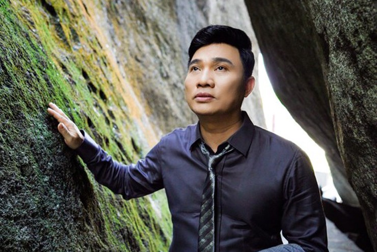 Quang Linh tái xuất ở tuổi U60