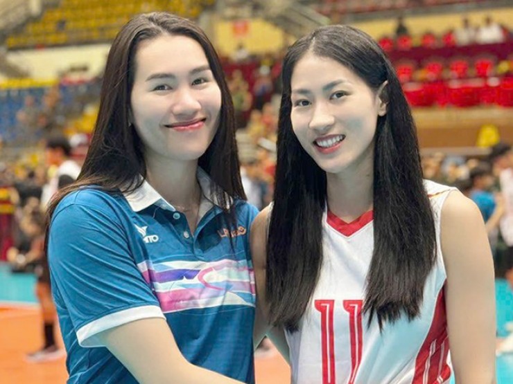 Hoa khôi bóng chuyền Kiều Trinh “trách yêu” đối thủ, Thanh Thúy đọ sắc cùng đồng đội
