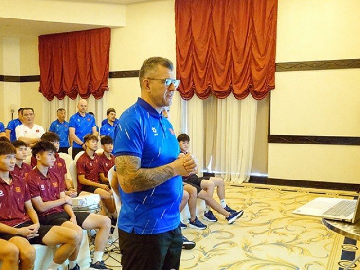 U17 Việt Nam được “tiếp lửa” trước trận tranh vé dự U17 World Cup