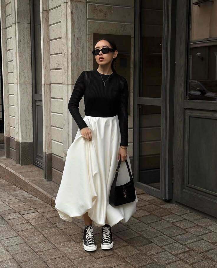 Đừng diện chân váy chữ A nữa, thay thế bằng mẫu chân váy đang rục rịch trở lại này, chị em có ngay vẻ thời thượng hè 2025 - 3