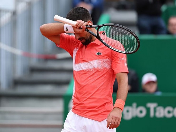 Địa chấn Tabilo hạ Djokovic sánh ngang Nadal, Nole thất vọng sau cú sốc