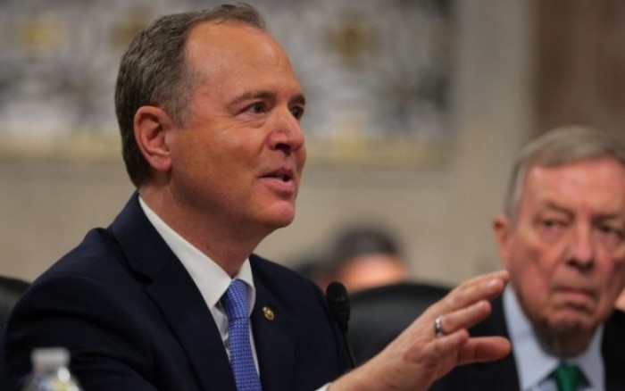 Nghị sĩ Mỹ muốn điều tra ông Trump về cáo buộc thao túng thị trường