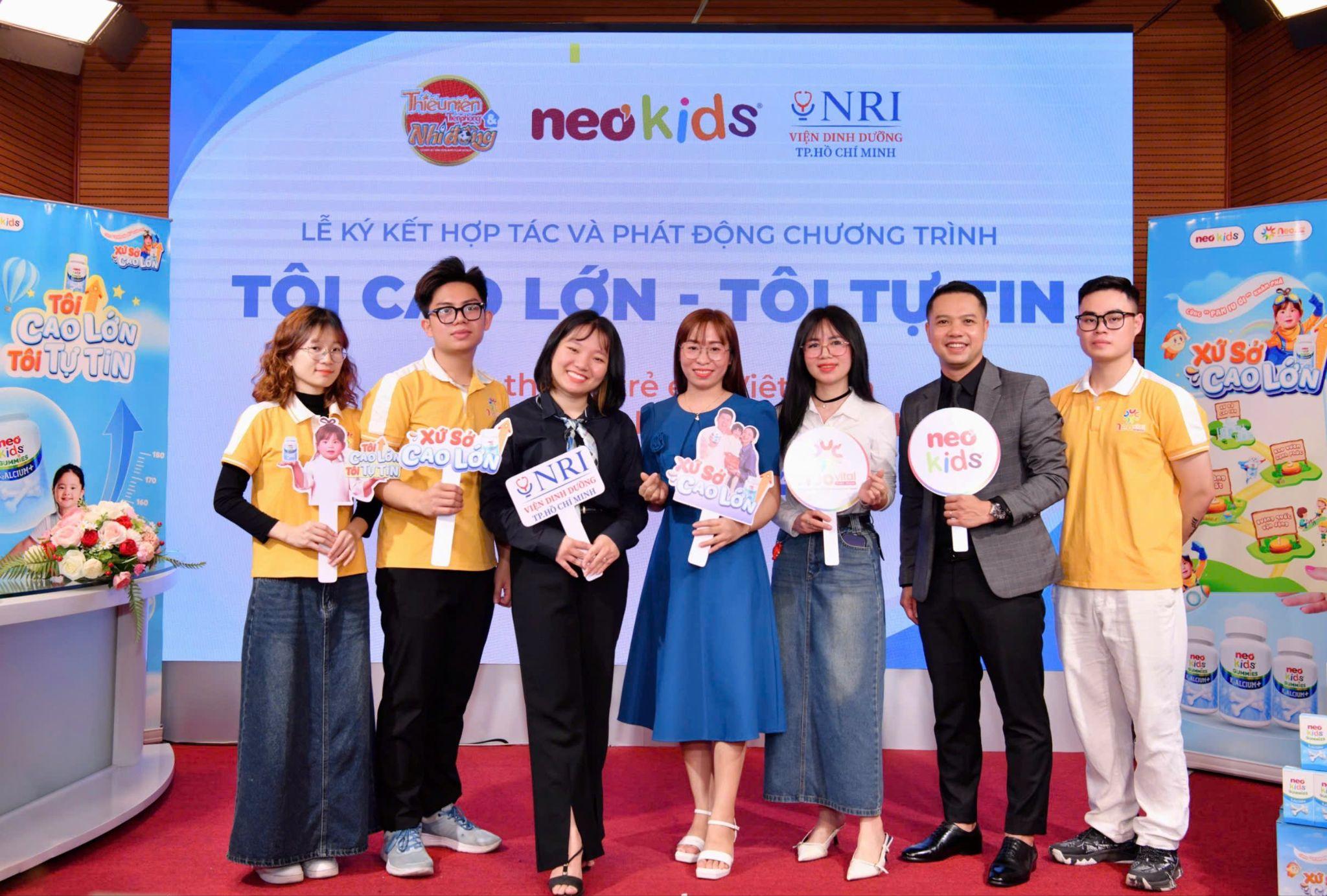 Baby Home tham dự lễ ký kết chương trình Tôi Cao Lớn - Tôi Tự Tin của nhãn hàng NeoKids