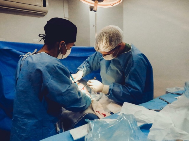 Nam sinh 17 tuổi quên tiếng mẹ đẻ sau ca mổ