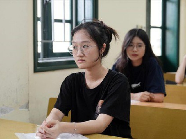 Hà Nội: Căng mình chống trượt tốt nghiệp THPT