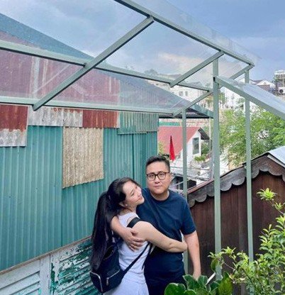 Trúc Anh từng vướng nghi vấn hẹn hò với đạo diễn Nhu Đặng từ năm 2020 nhưng không lên tiếng. (Ảnh: FBNV).